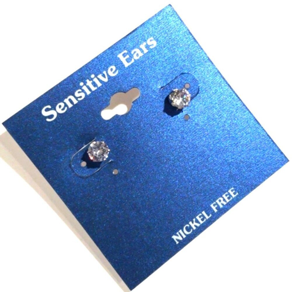 Elegant Silver tone Sparkling Crystal Stud Earrings - Women's Fashion Jewelry